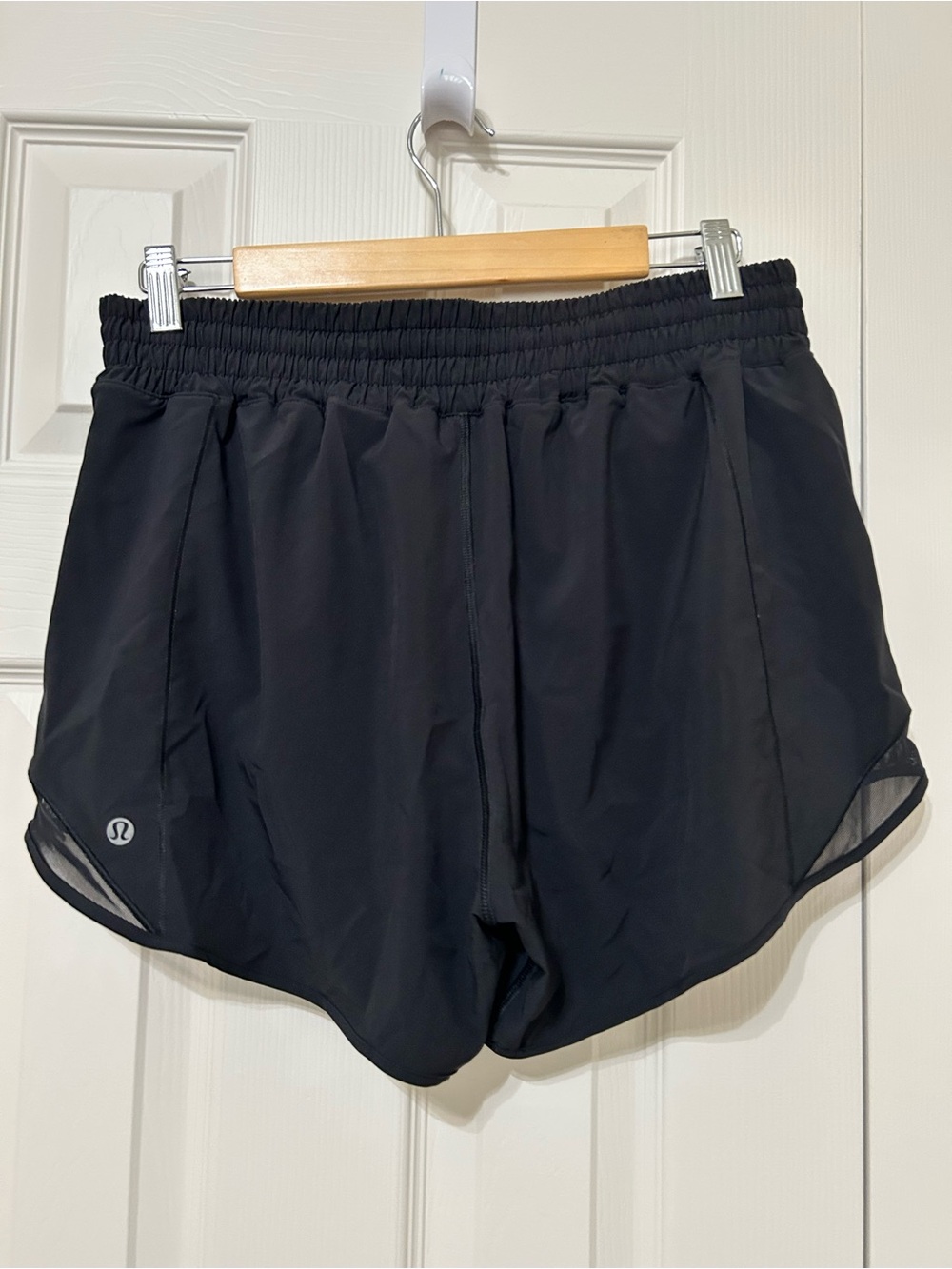 lululemon athletica Black Hotty Hot High-Rise Lined Short 4" - Picture 4 of 7